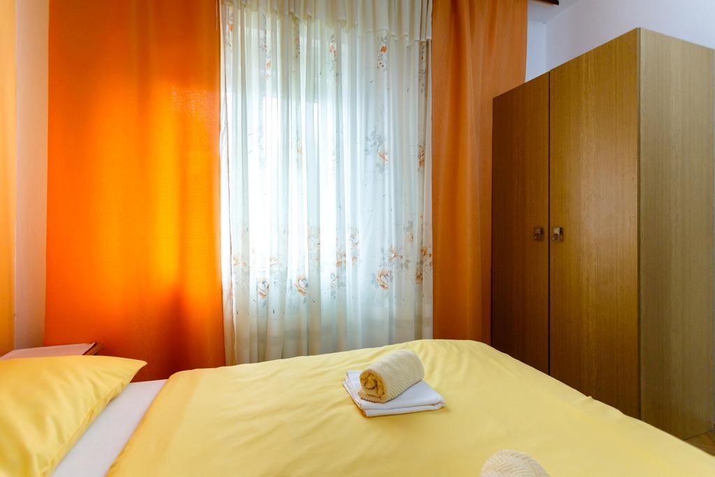 Apartment Meri Krk Town Eksteriør bilde