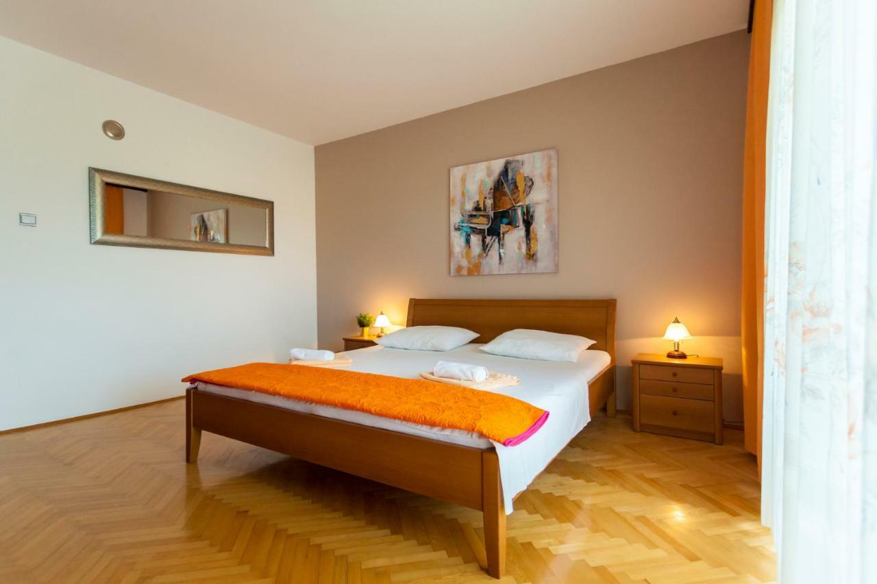 Apartment Meri Krk Town Eksteriør bilde